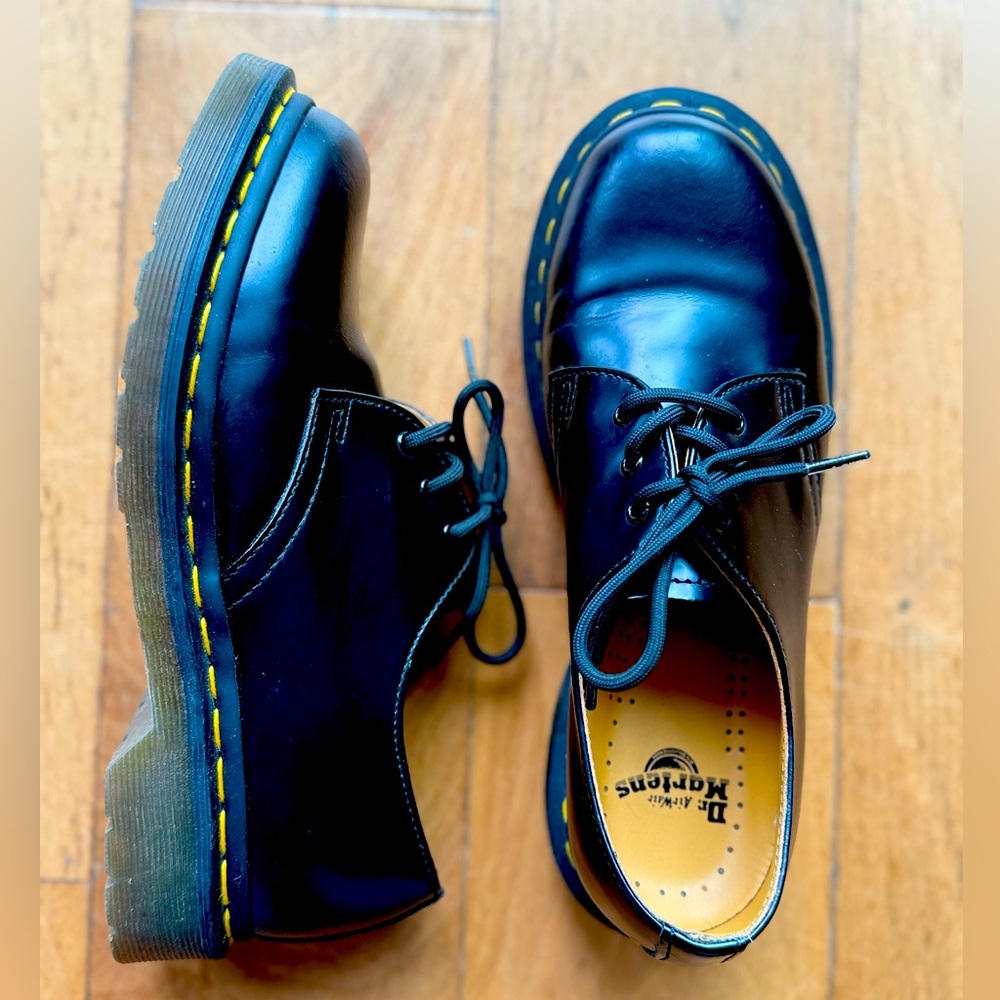 Dr. Martens Women’s Leather Air Ware Lace Shoes Size 38